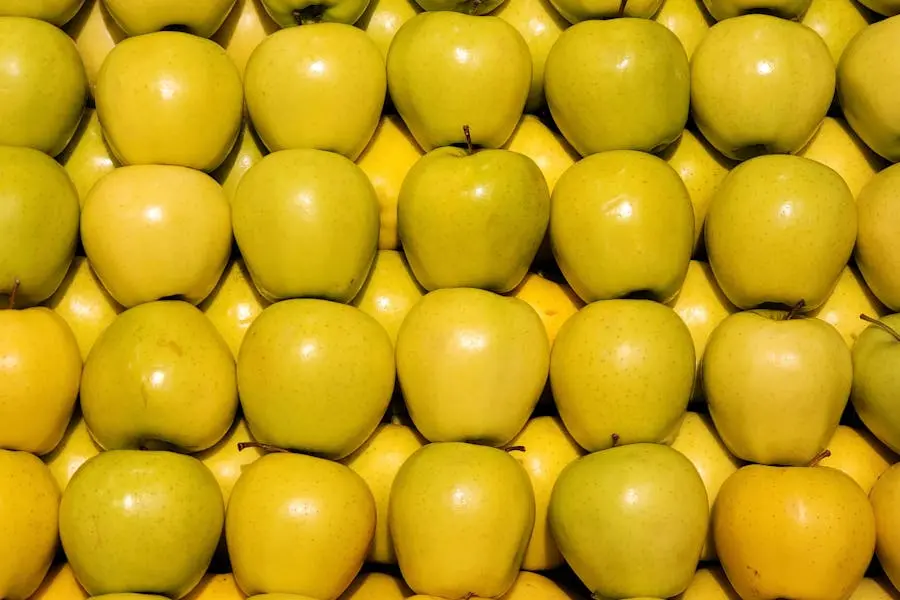 Golden Delicious Apples
