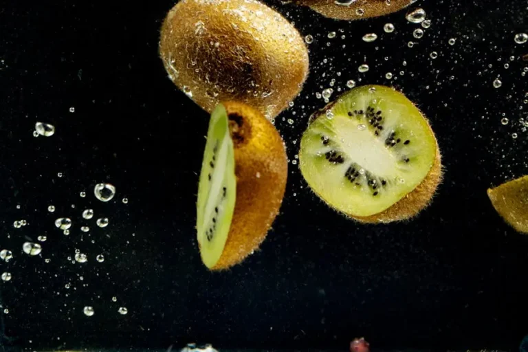 Health Benefits of Kiwi Fruit & How to Improve the Immune System