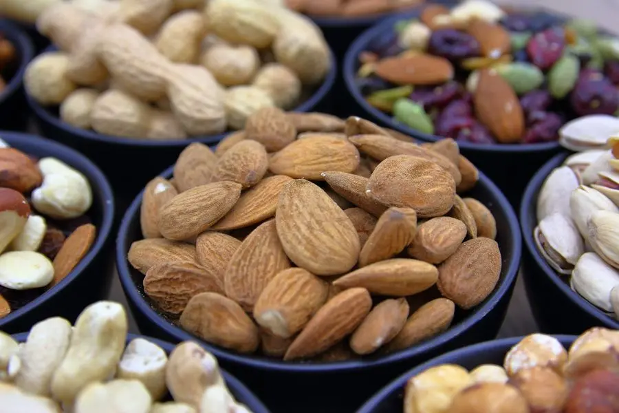 Nutritional Profile of Almonds vs Peanuts
